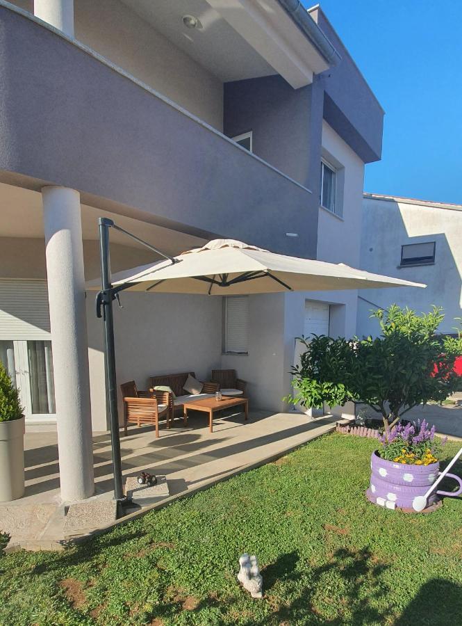Apartman Tika  Pula Bagian luar foto