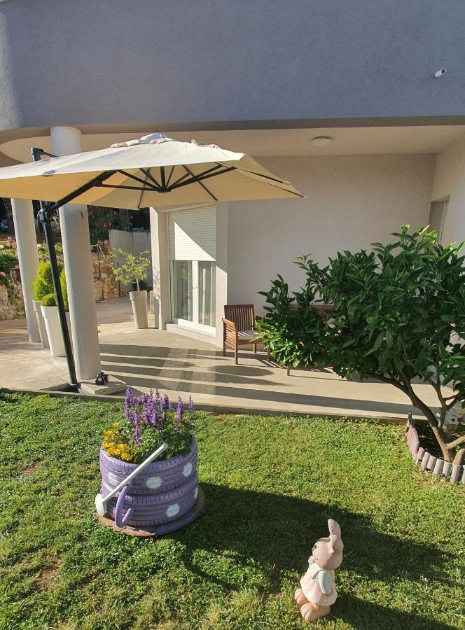 Apartman Tika  Pula Bagian luar foto