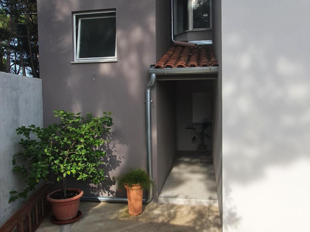 Apartman Tika  Pula Bagian luar foto
