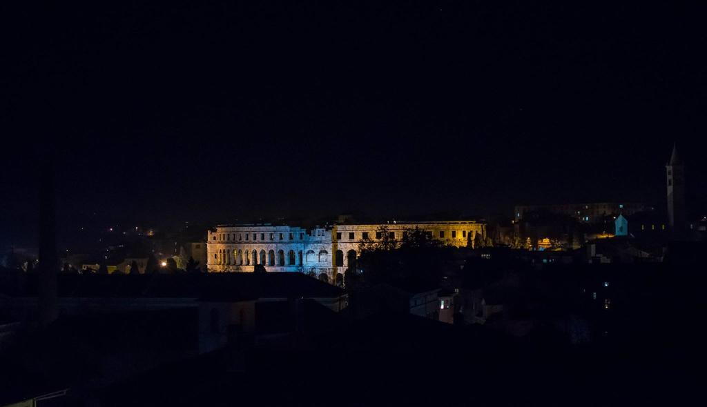 Apartman Tika  Pula Bagian luar foto
